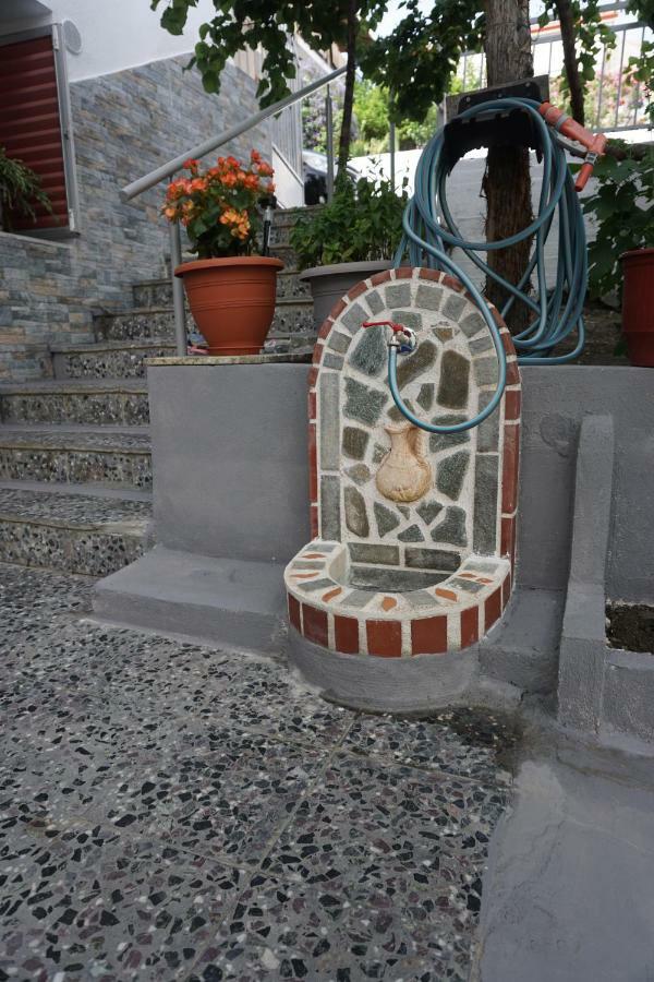 Anastasia' S Guest House Неос Мармарас Екстериор снимка